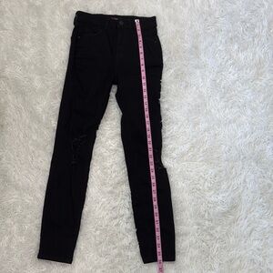 Black distressed jeans